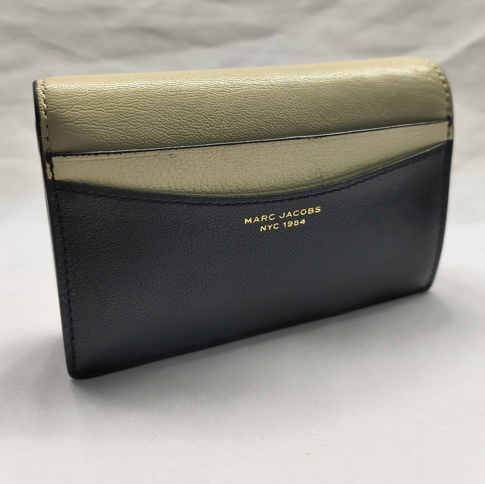 Marc Jacobs Black and Tan Wallet